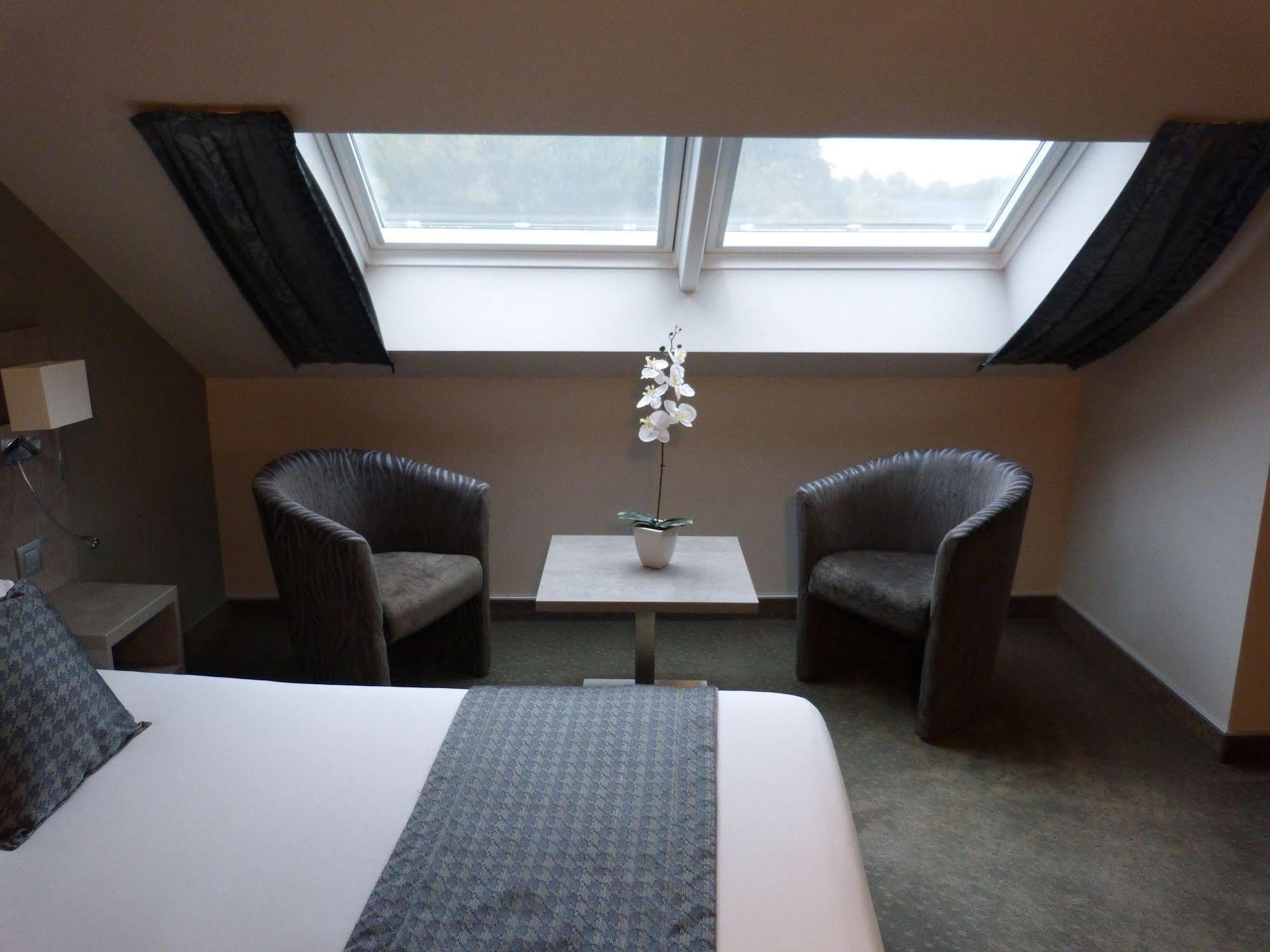 Hotel Saint Daniel Péruwelz Extérieur photo
