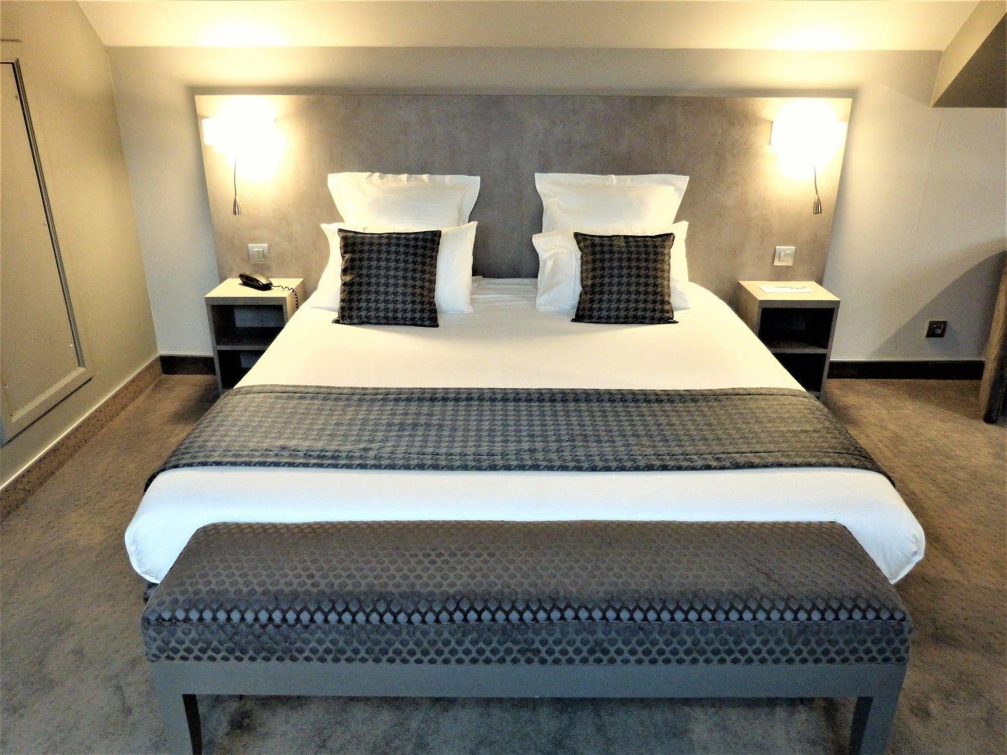 Hotel Saint Daniel Péruwelz Extérieur photo