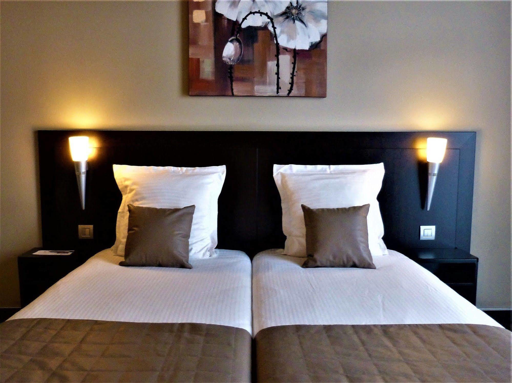 Hotel Saint Daniel Péruwelz Extérieur photo